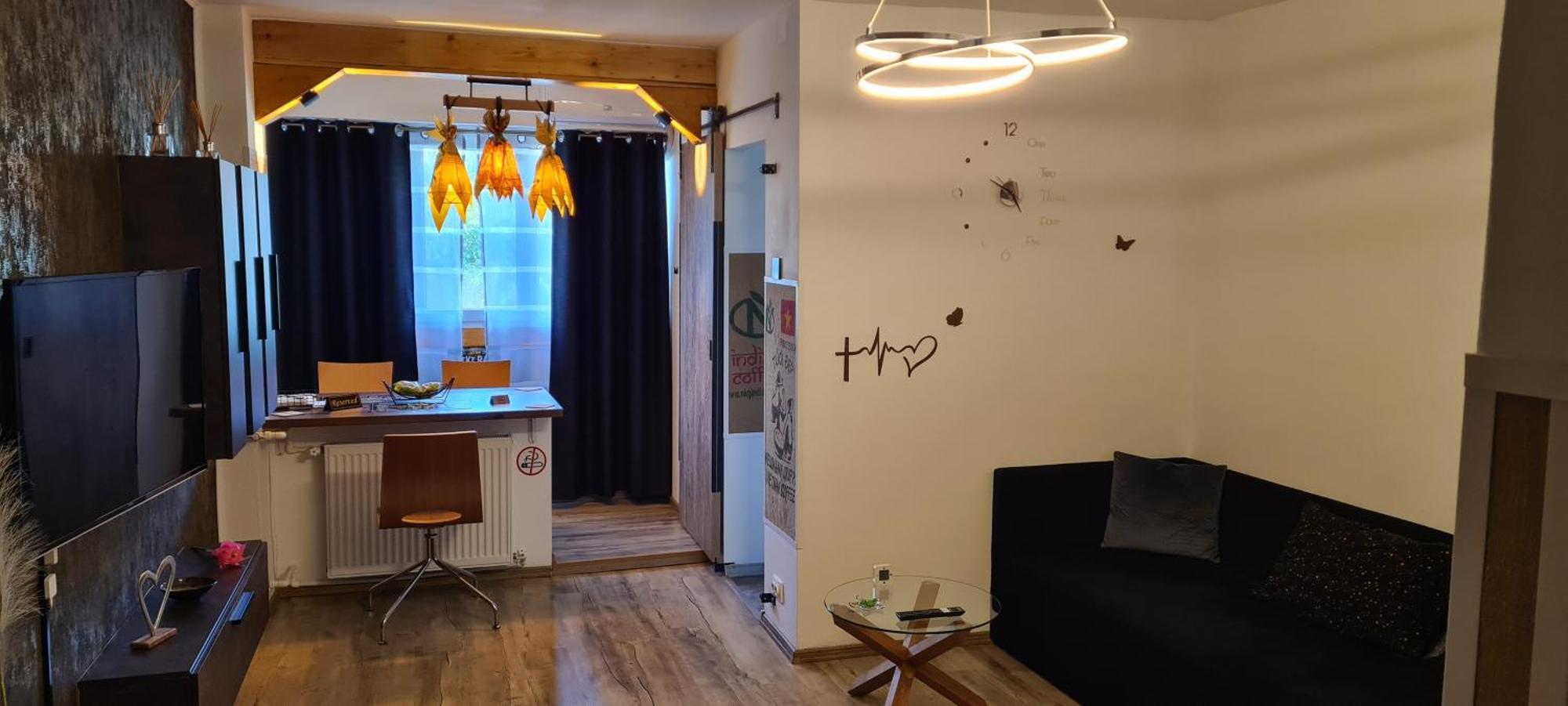 Tiki'S Bar Studio Бухарест Экстерьер фото
